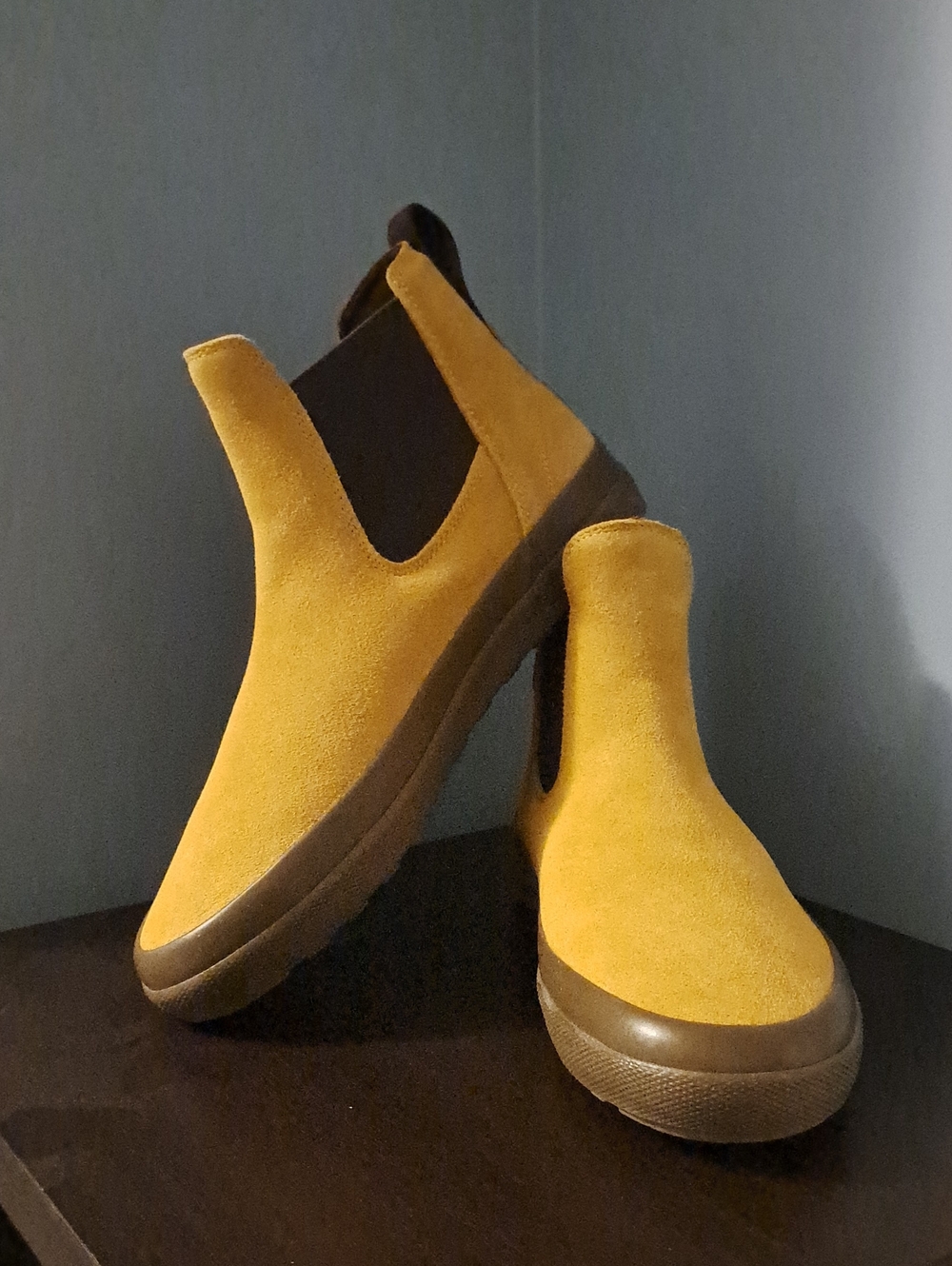 Globe Dover II Trek Suede Chelsea Sneaker Boot - 10M